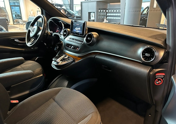 Mercedes-Benz Klasa V cena 239900 przebieg: 142028, rok produkcji 2019 z Wronki małe 277
